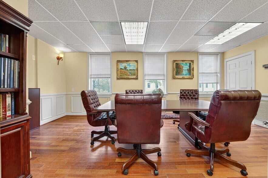 More Photos Of 12100-12128 Heritage Park Cir, Silver Spring Medical For Sale