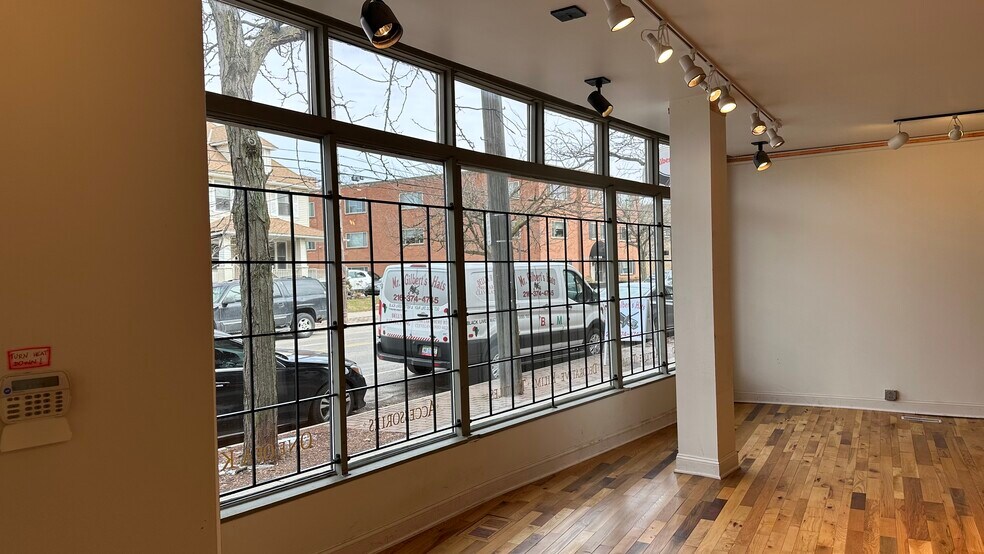 More Photos Of 12812 Larchmere Blvd, Cleveland Freestanding For Sale