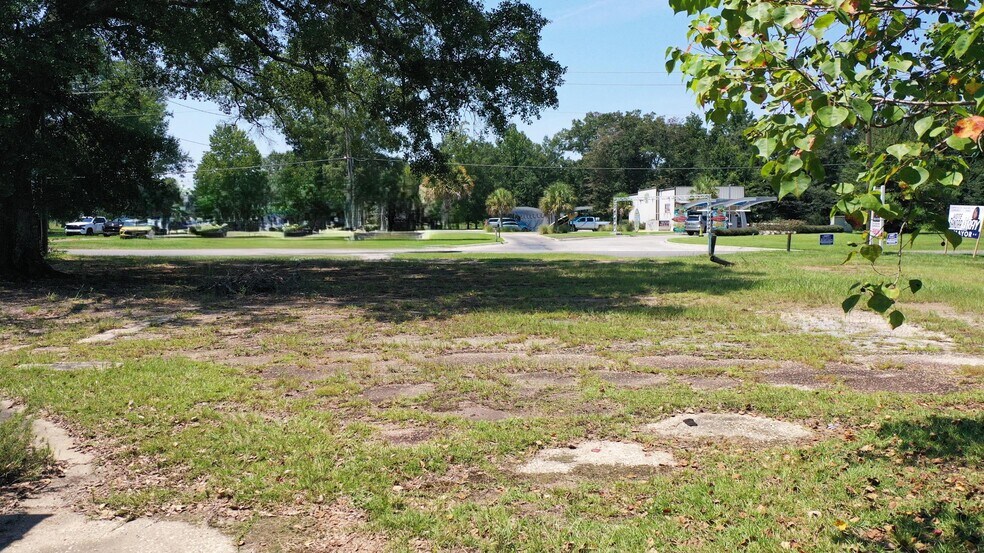 More Photos Of 612 N Main St, Atmore Land For Sale