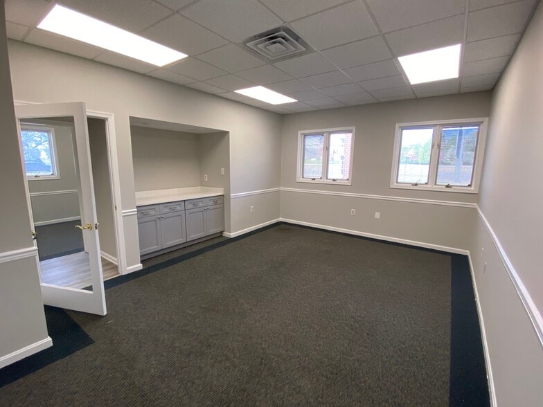 More Photos Of 3825 Leonardtown Rd, Waldorf Office For Lease