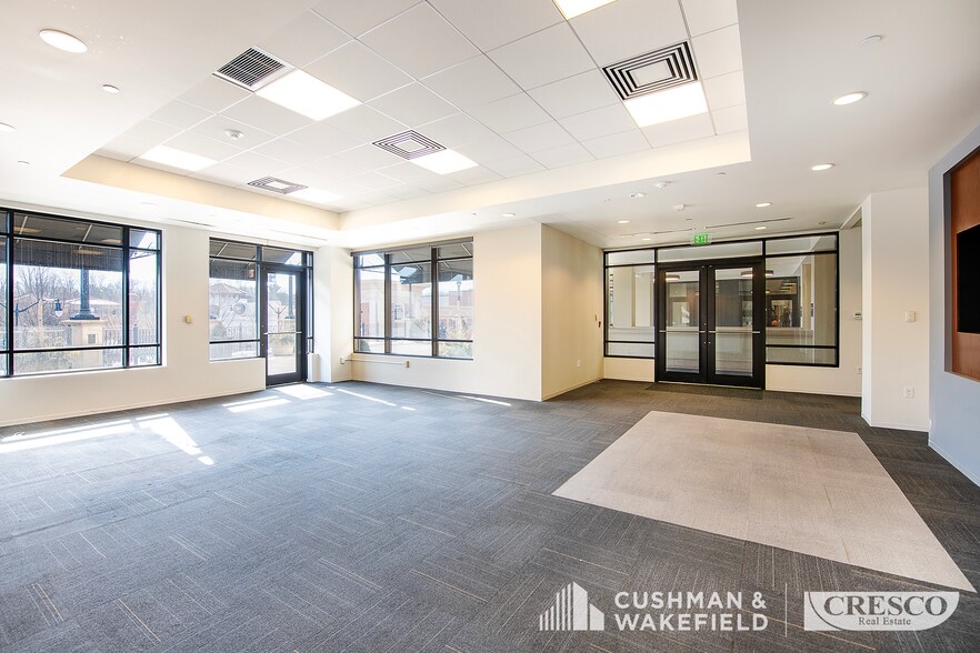 More Photos Of 24149-25389 Cedar Rd, Lyndhurst Unknown For Lease