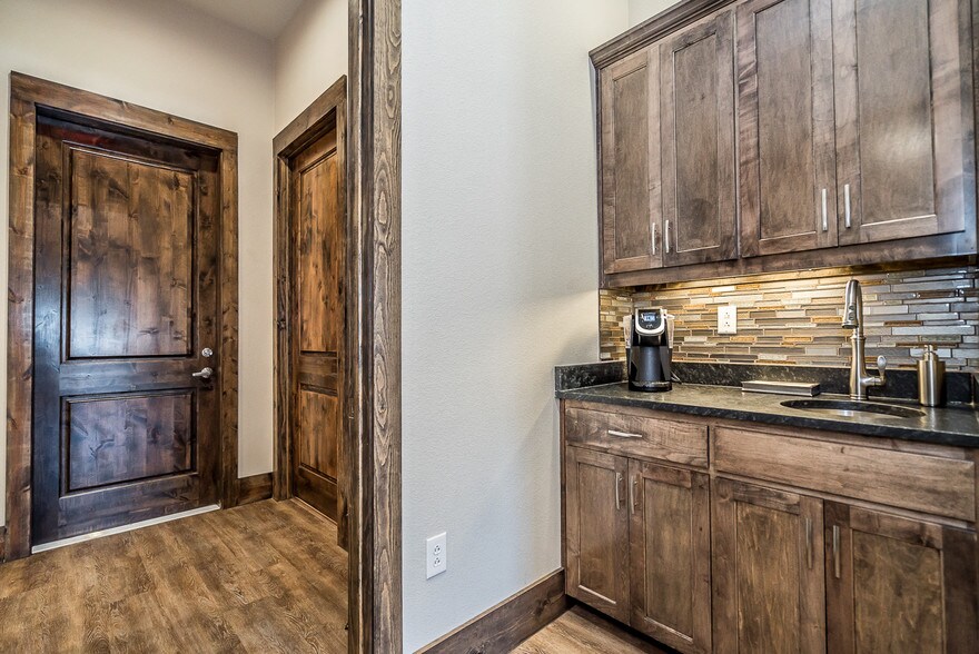More Photos Of 3551 Eldorado Pky, McKinney Medical For Lease