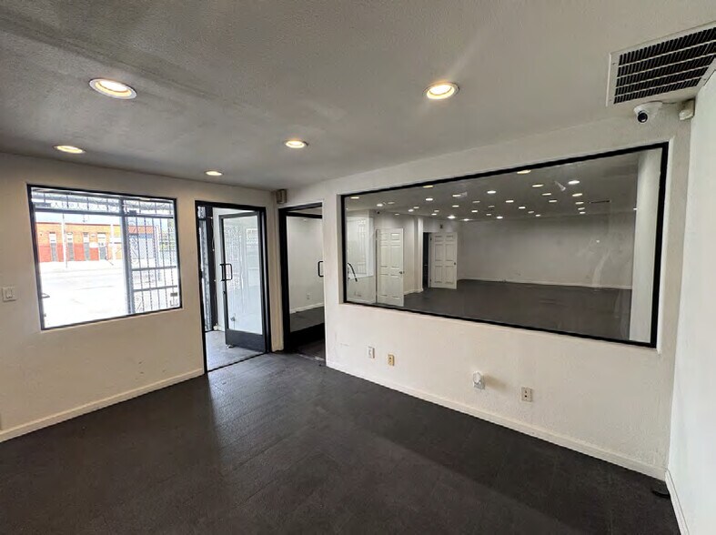 More Photos Of 1324-1330 E Washington Blvd, Los Angeles Service For Lease