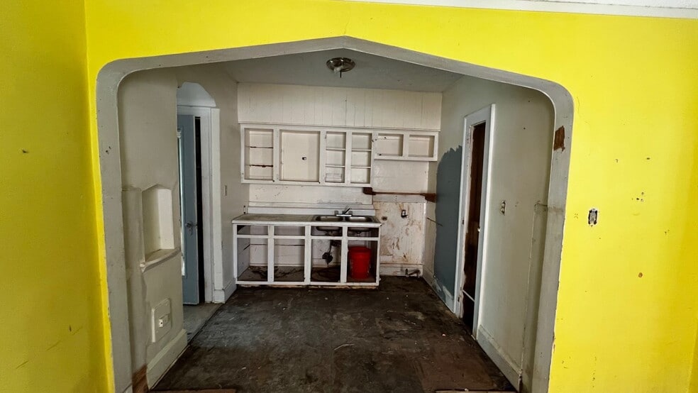 More Photos Of 2265 12th St SW, Akron Apartments For Sale