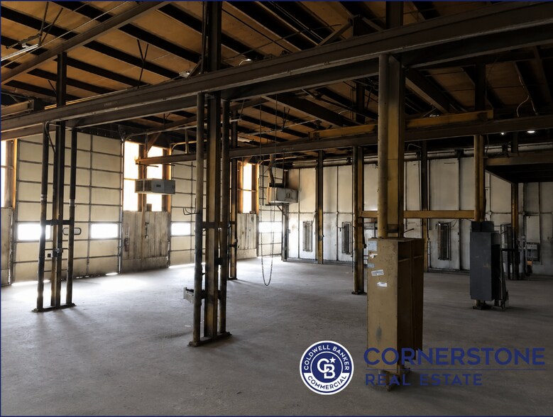 More Photos Of 901 N Foster Rd, Casper Warehouse For Sale