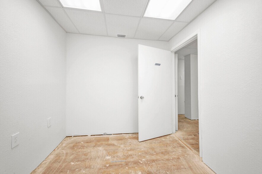 More Photos Of 3443 Tamiami Trl, Port Charlotte Medical For Lease