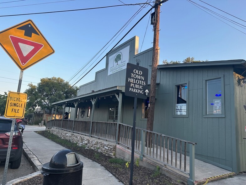 More Photos Of 14405 Old Bandera, Helotes General Retail For Lease