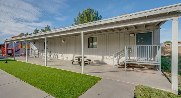 More Photos Of 960 N Stapley Dr, Mesa Specialty For Lease