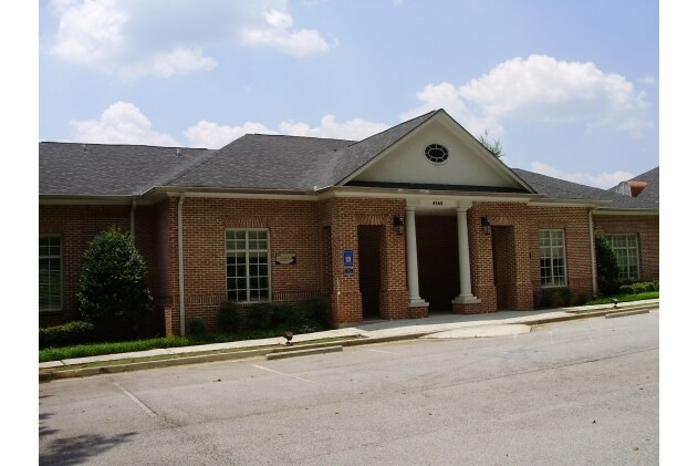 More Photos Of 4568 Lawrenceville Hwy NW, Lilburn Office For Sale