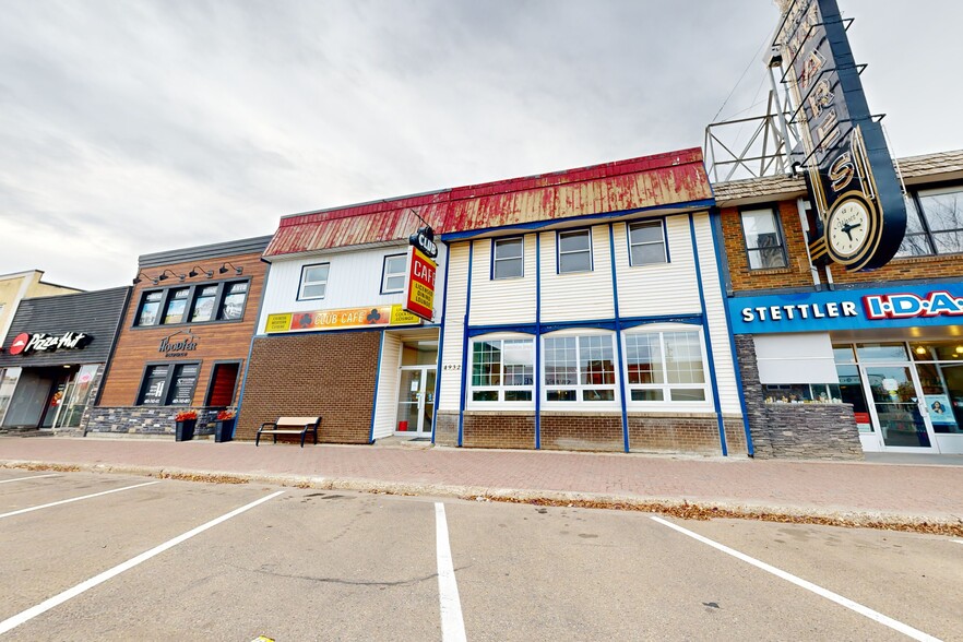 Primary Photo Of 4932 50 Ave, Stettler Restaurant For Sale