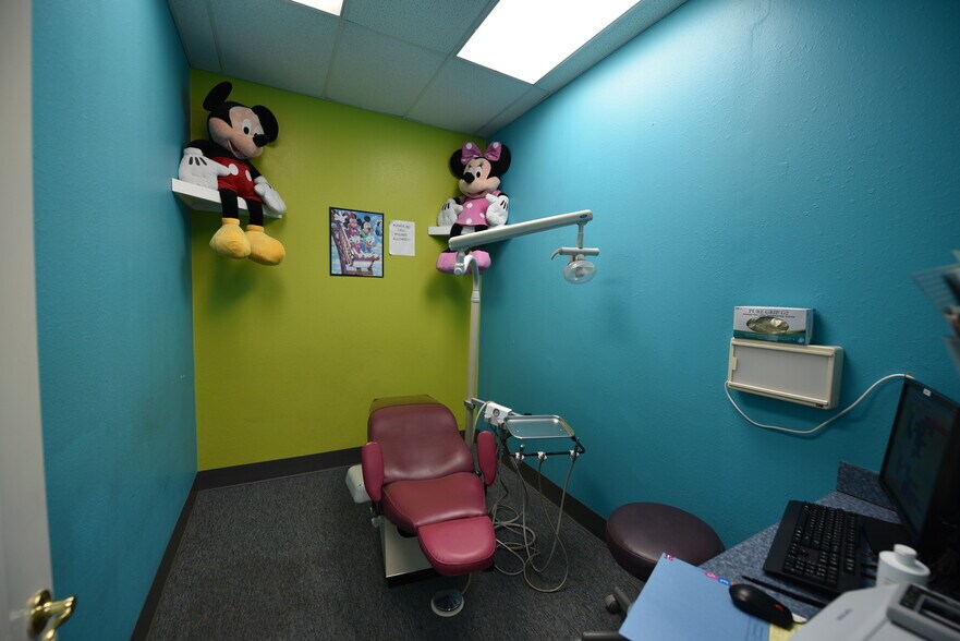 More Photos Of 5114-5134 Us Highway 19, New Port Richey Unknown For Lease