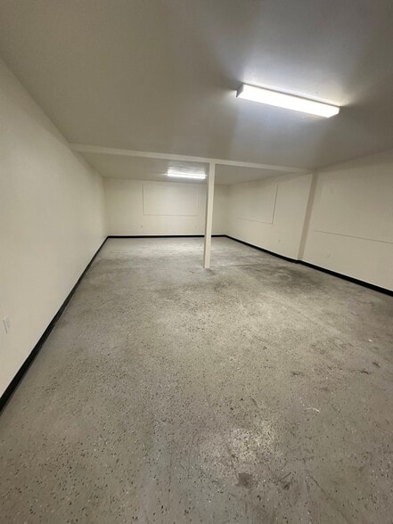 More Photos Of 24229 5th St, San Bernardino Distribution For Sale