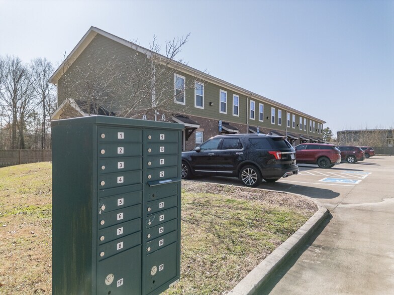 More Photos Of 156 Silver St, Tullahoma Apartments For Sale