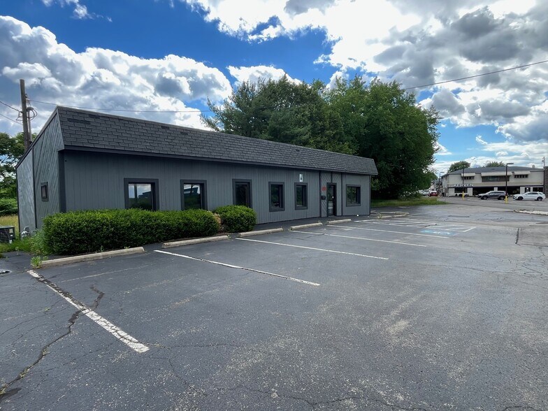 More Photos Of 168 New Castle Rd, Butler Freestanding For Sale