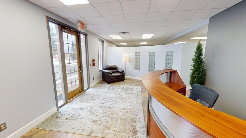 More Photos Of 4300-4356 E Grand River Ave, Howell Office For Sale