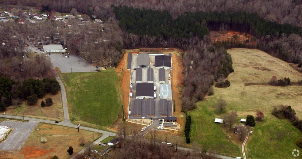 More Photos Of 6477 E NC 150 Hwy, Sherrills Ford Self Storage For Lease