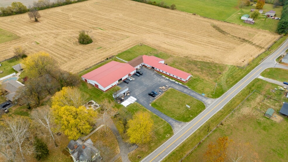 More Photos Of 12630 Walnut Creek Pike, Ashville Warehouse For Lease