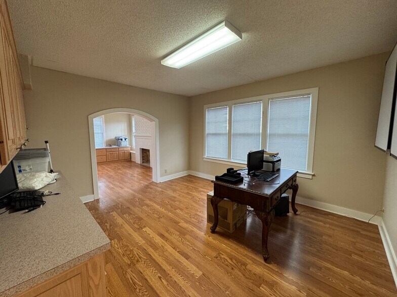More Photos Of 436 S Fannin Ave, Tyler Office Residential For Sale
