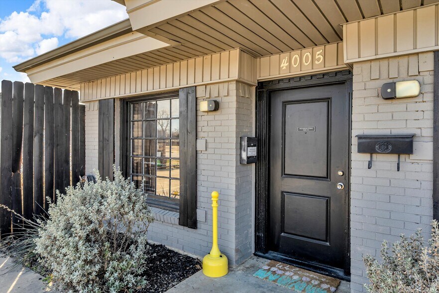 More Photos Of 4005 Rufe Snow Dr, North Richland Hills Medical For Sale