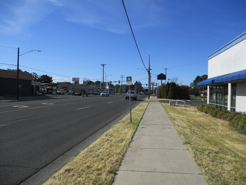 More Photos Of 412 S 9th Ave, Walla Walla Freestanding For Lease