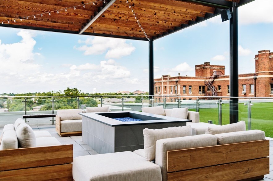 More Photos Of 3102 Oak Lawn Ave, Dallas Office For Lease