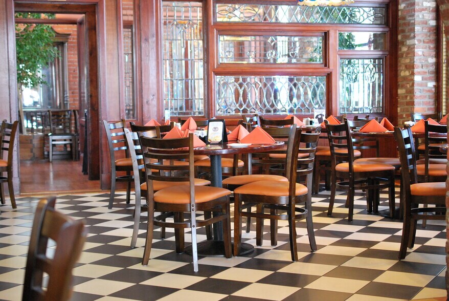 More Photos Of 1001-1015 Front St, Sacramento Restaurant For Sale