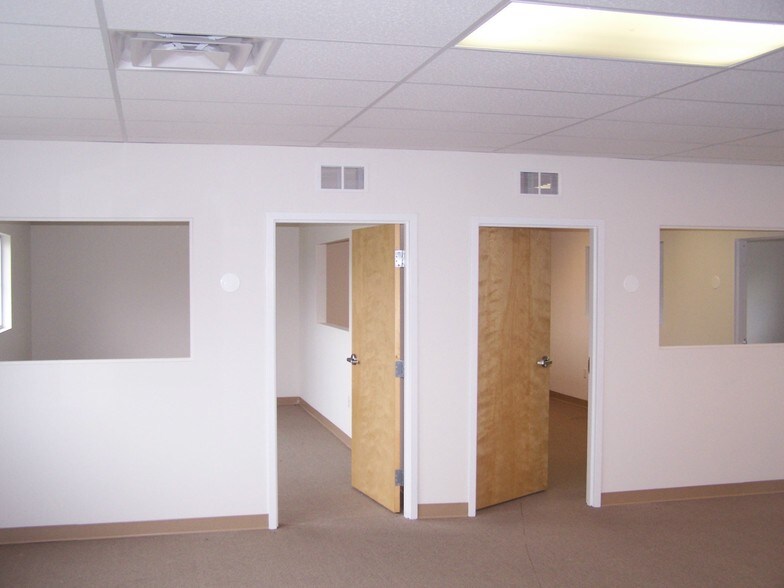 More Photos Of 1005 College Rd, Dover Freestanding For Lease