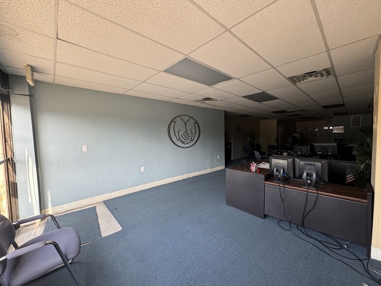 More Photos Of 51-53 W Montauk Hwy, Lindenhurst Storefront Retail Office For Lease