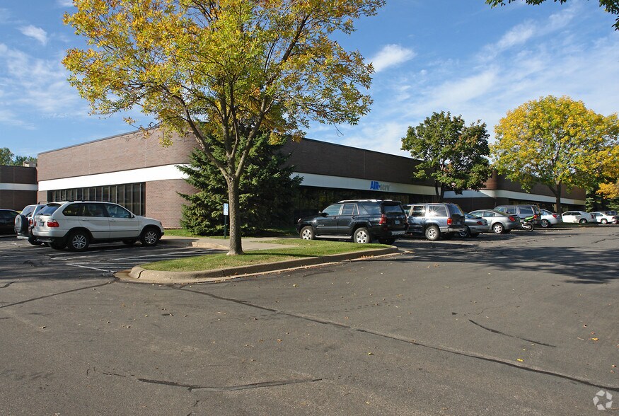 More Photos Of 1370 Mendota Heights Rd, Mendota Heights Office For Sale