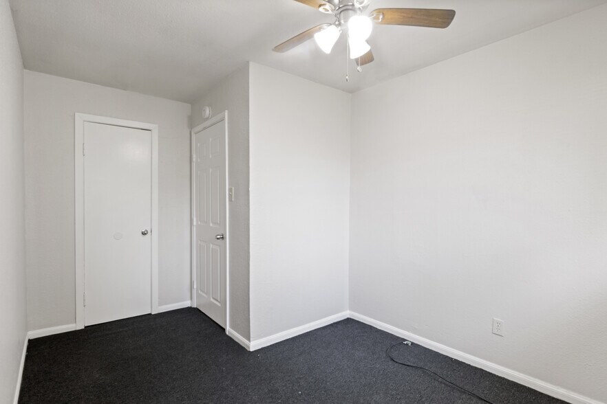 More Photos Of 8114 Stedman St, Houston Apartments For Sale