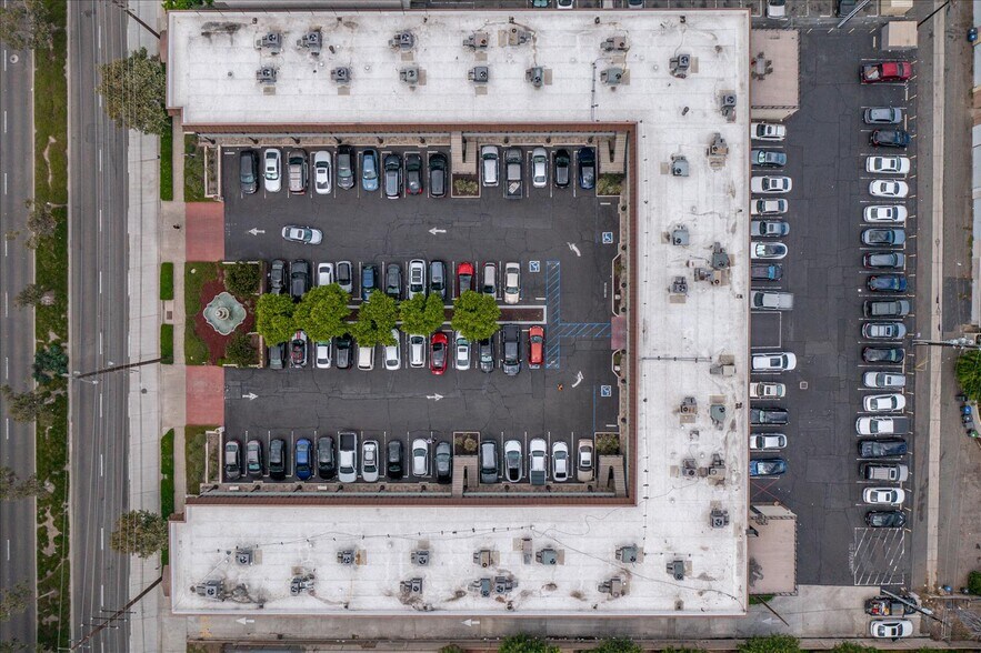 More Photos Of 1913 E 17th St, Santa Ana Office For Sale