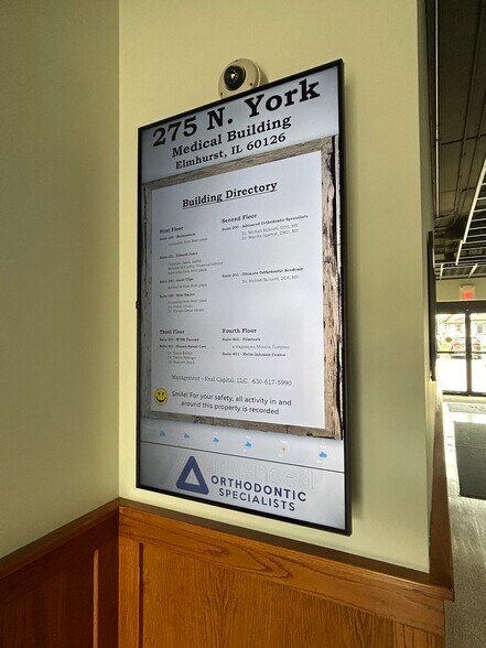 More Photos Of 275 N York St, Elmhurst Medical For Lease