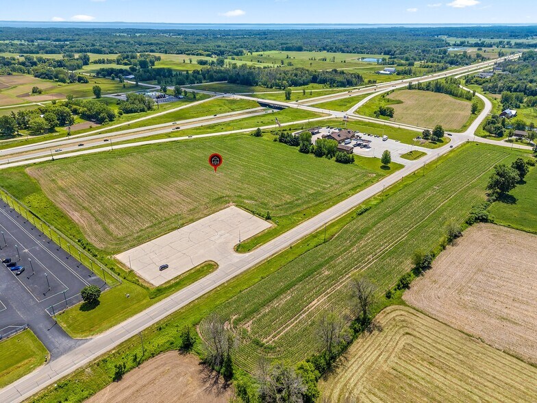 More Photos Of Hwy EE & Hwy 41/141, Abrams Land For Sale