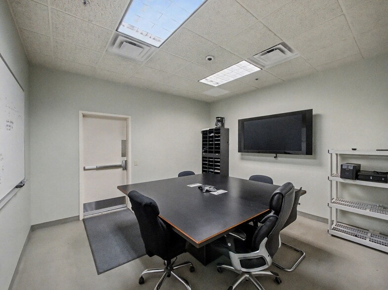 More Photos Of 6861 Garden Rd, Riviera Beach Warehouse For Sale