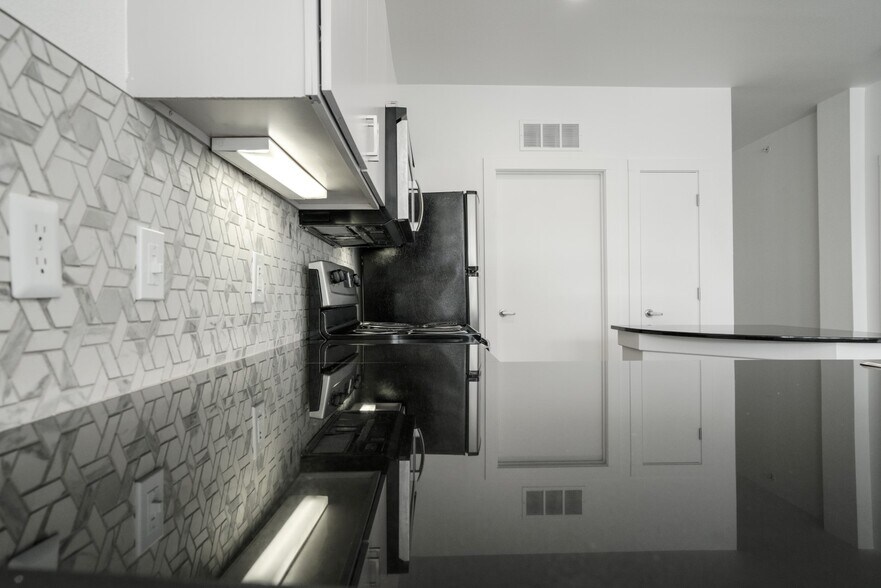 More Photos Of 127 E Riverside Dr, Austin Apartments For Lease