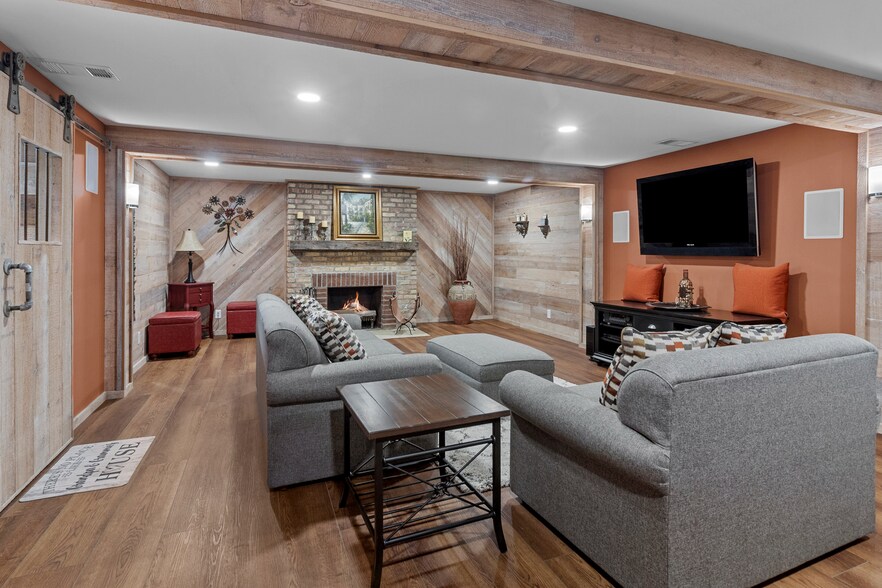More Photos Of 8508 Il Route 120, Woodstock Specialty For Sale