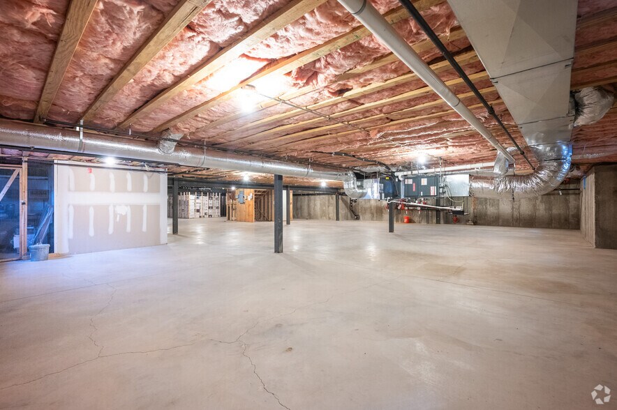 More Photos Of 68 Evergreen St, Kingston Medical For Sale