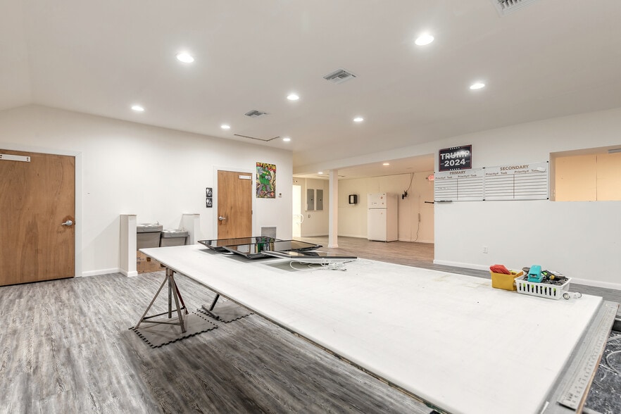 More Photos Of 529 Ridgewood Ave, Daytona Beach Freestanding For Sale