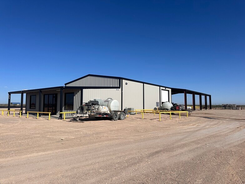 Primary Photo Of 482 County Road 132, Pecos Manufacturing For Lease