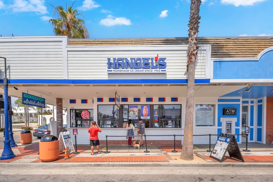 More Photos Of 210-216 N Coast Hwy, Oceanside Unknown For Lease