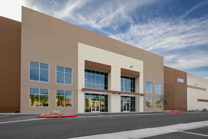 More Photos Of 5005 E Cartier Ave, Las Vegas Service For Lease