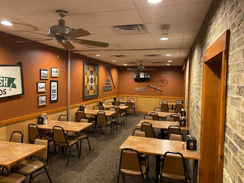 More Photos Of 944 Center Ave, Oostburg Restaurant For Sale