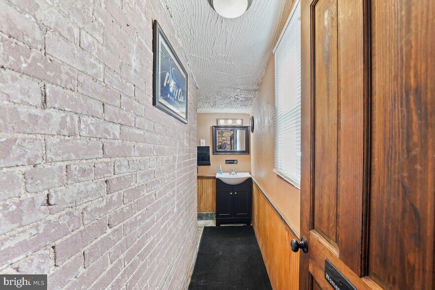 More Photos Of 2116 Old Route 100, Bechtelsville Restaurant For Sale