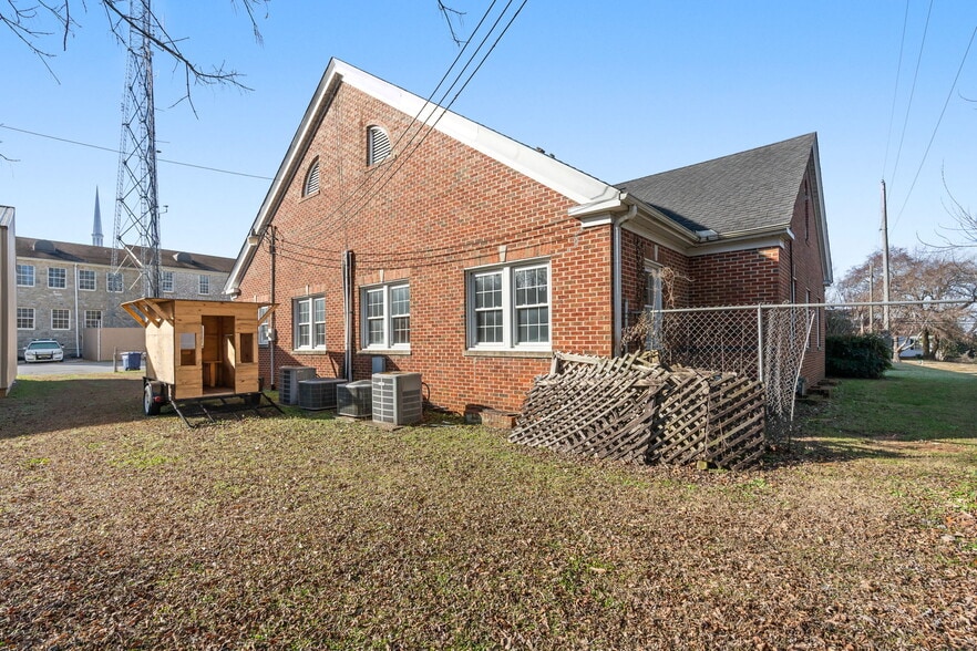 More Photos Of 171 Valley St, Centreville Flex For Sale