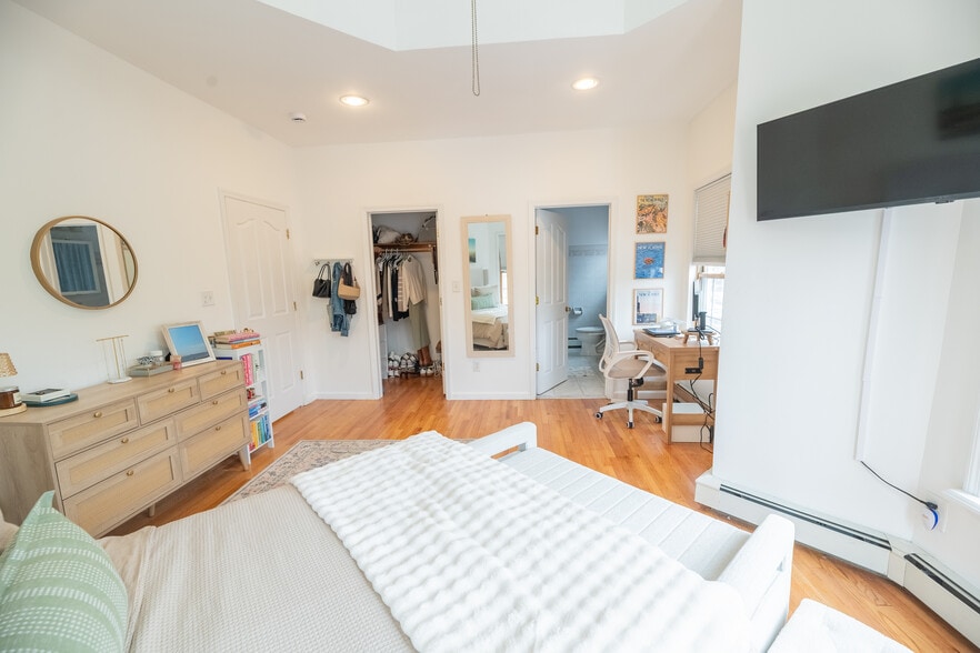 More Photos Of 600 Grand St, Hoboken Office Residential For Sale