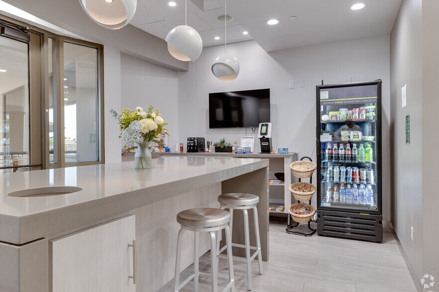 More Photos Of 14362 N Frank Lloyd Wright Blvd, Scottsdale Unknown For Lease