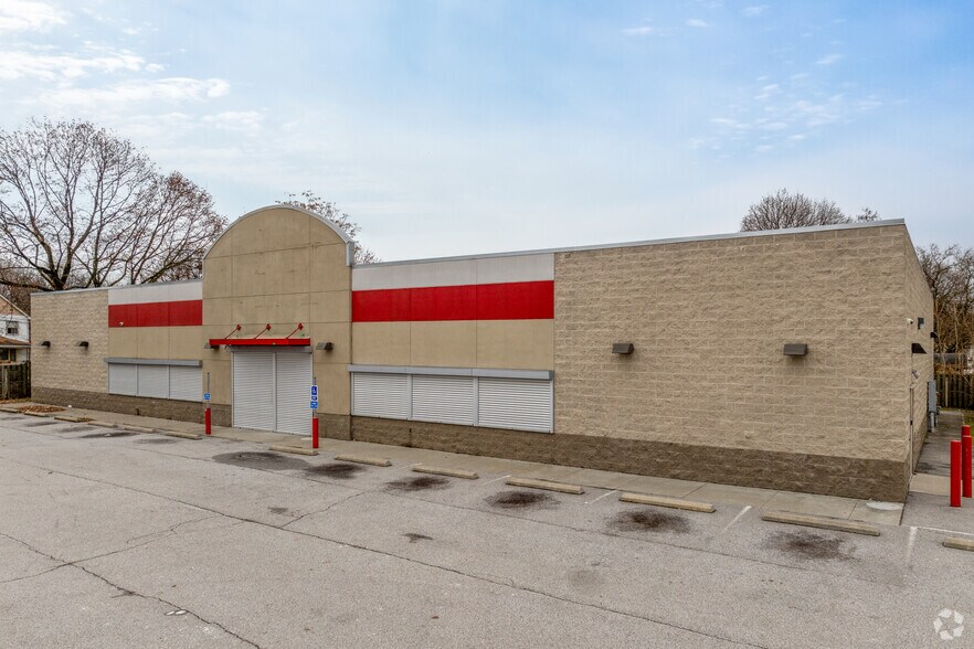 Primary Photo Of 580 Vernon Odom Blvd, Akron Freestanding For Lease