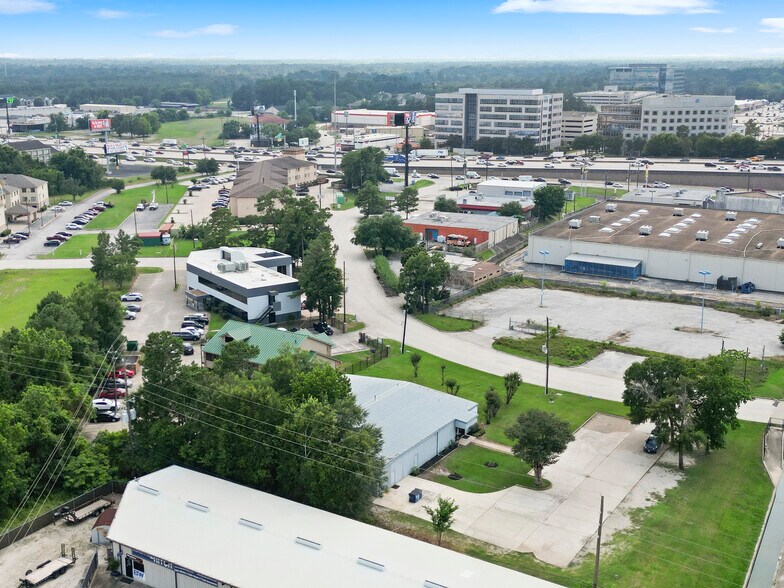 More Photos Of 25020 Oakhurst Dr, Spring Warehouse For Sale