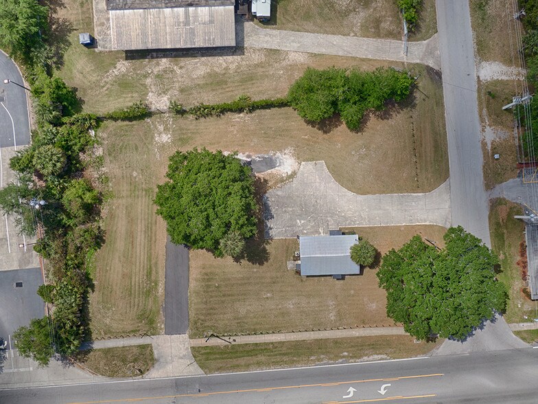 More Photos Of 1421 Griffin Rd, Leesburg Freestanding For Sale