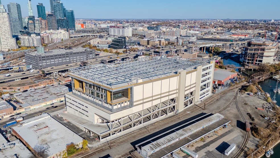 More Photos Of 2330 Borden Ave, Long Island City Warehouse For Lease